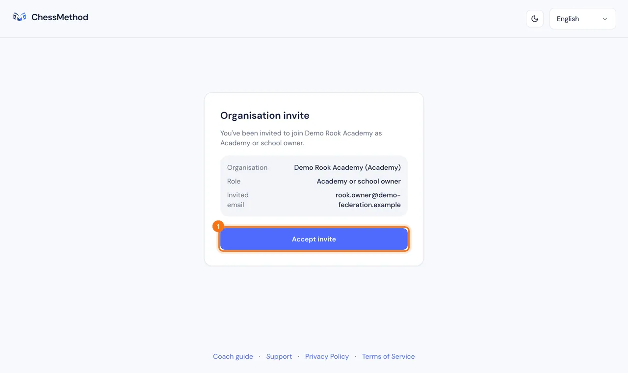 La page d’invitation à une organisation, avec l’organisation, le rôle et l’adresse e-mail invitée, et le bouton Accepter l’invitation mis en évidence